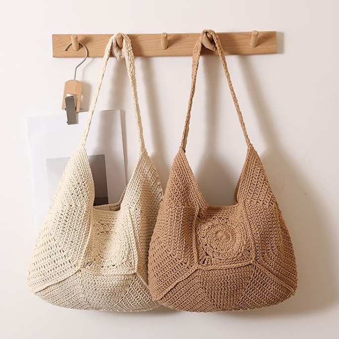 พร้อมส่ง 2 สี กระเป๋าถัก ทรงhobo ถักลาย มีซับใน งานถักสวย P331
