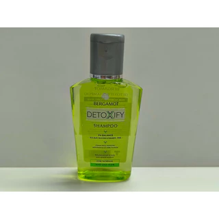 BERGAMOT เบอกาม็อท DETOXIFY แชมพู ( ขวดสีเขียวแชมพูชำระล้างสารตกค้าง สำหรับเส้นผมธรรมดา - ผมมัน )