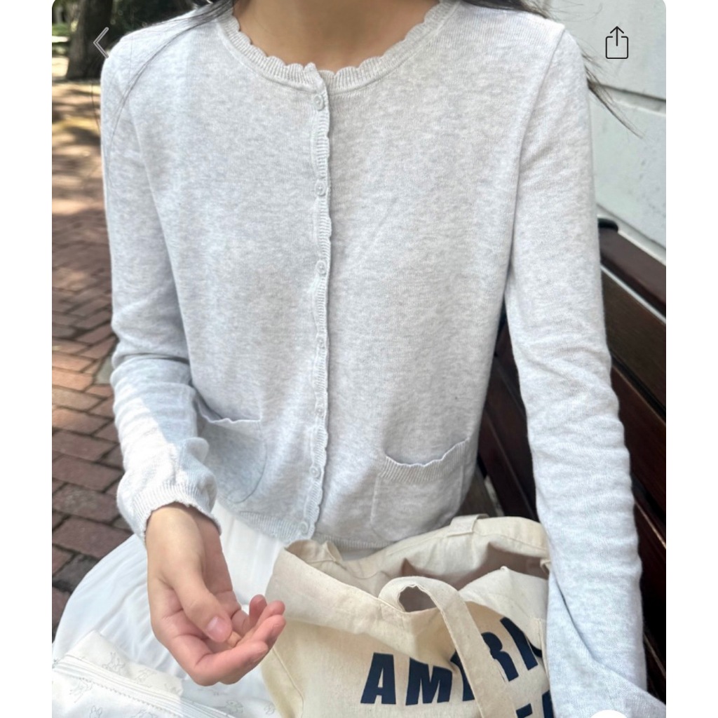 พร้อมส่งจากไทย Brandy Melville Zoe Cardigan เสื้อแขนยาวไหมพรม