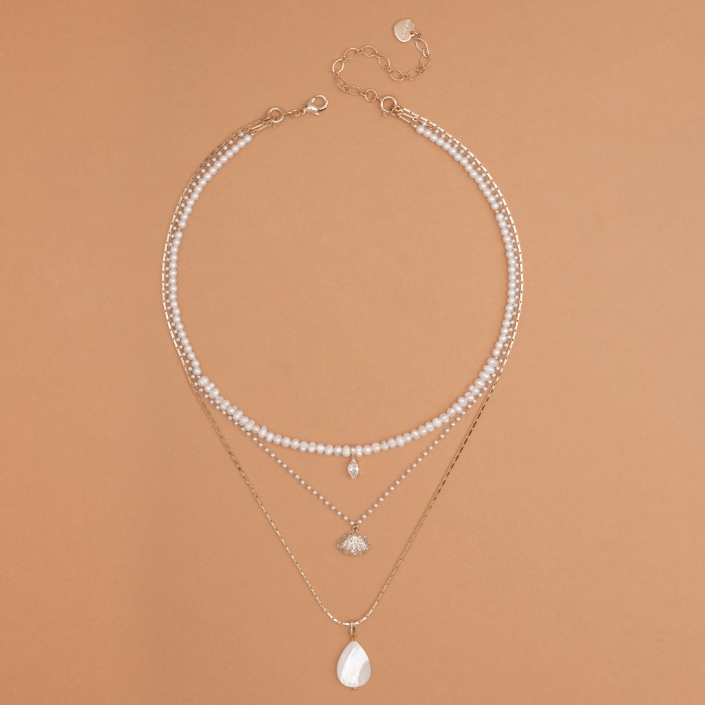 NAKAMOL - SHELL CHARMS LAYERED NECKLACE สร้อยคอชาร์มหอยเลเยอร์