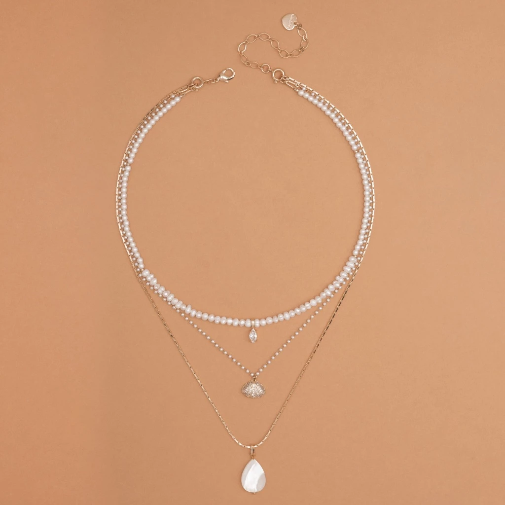 NAKAMOL - SHELL CHARMS LAYERED NECKLACE สร้อยคอชาร์มหอยเลเยอร์