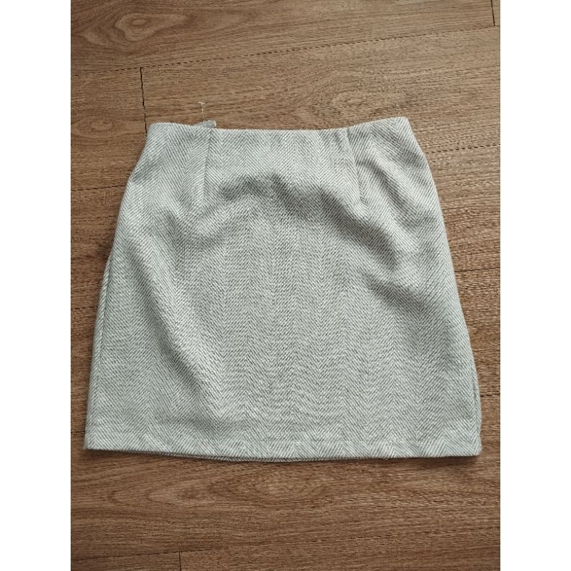 H3 กระโปรงสั้นผ้าวูลผสม GRL