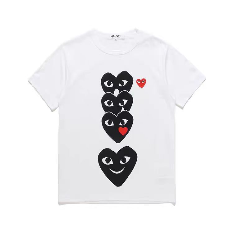แบรนด์ญี่ปุ่น COMME des GARÇONS(CDG) PLAYMulti Red Heart Logo T-Shirt Rei Kawakub สําหรับผู้ชาย และผู้หญิง