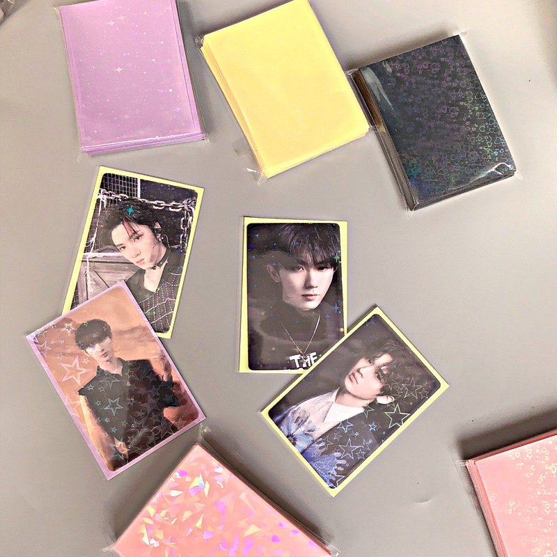 ซองใส่การ์ด-หน้าลาย_หลังสี ขนาด 66X91 (50ใบ)  [พร้อมส่ง]