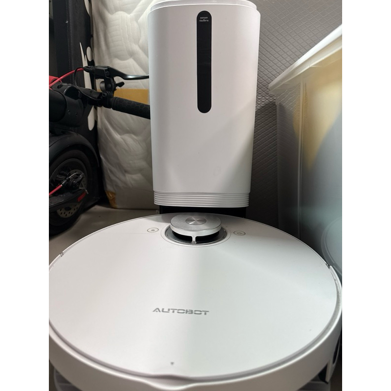 เครื่องดูดฝุ่น AUTOBOT Lazer5