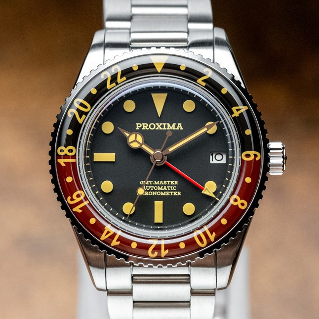 [Pre-order][ออโต้] Proxima PX1719 Vintage GMT Bakelite 39MM C3 AR Dome Sapphire NH34 200M
