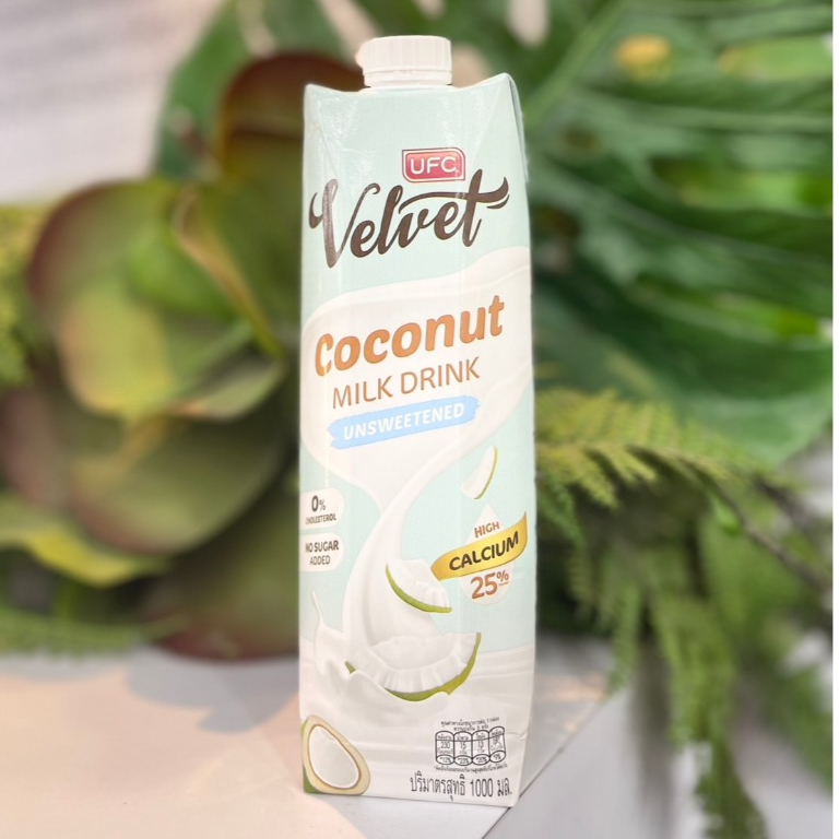 (ขายยกลัง) UFC Velvet Coconut Milk Unsweetened Drink ยูเอฟซี เวลเวท น้ำนมมะพร้าว รสจืด 1000 มล.