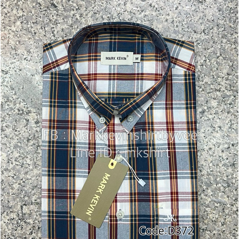 เสื้อเชิ้ตลายสก๊อต โทนสีกรมท่า-แดง-ครีม มีทั้งแขนสั้นและแขนยาวค่ะ
