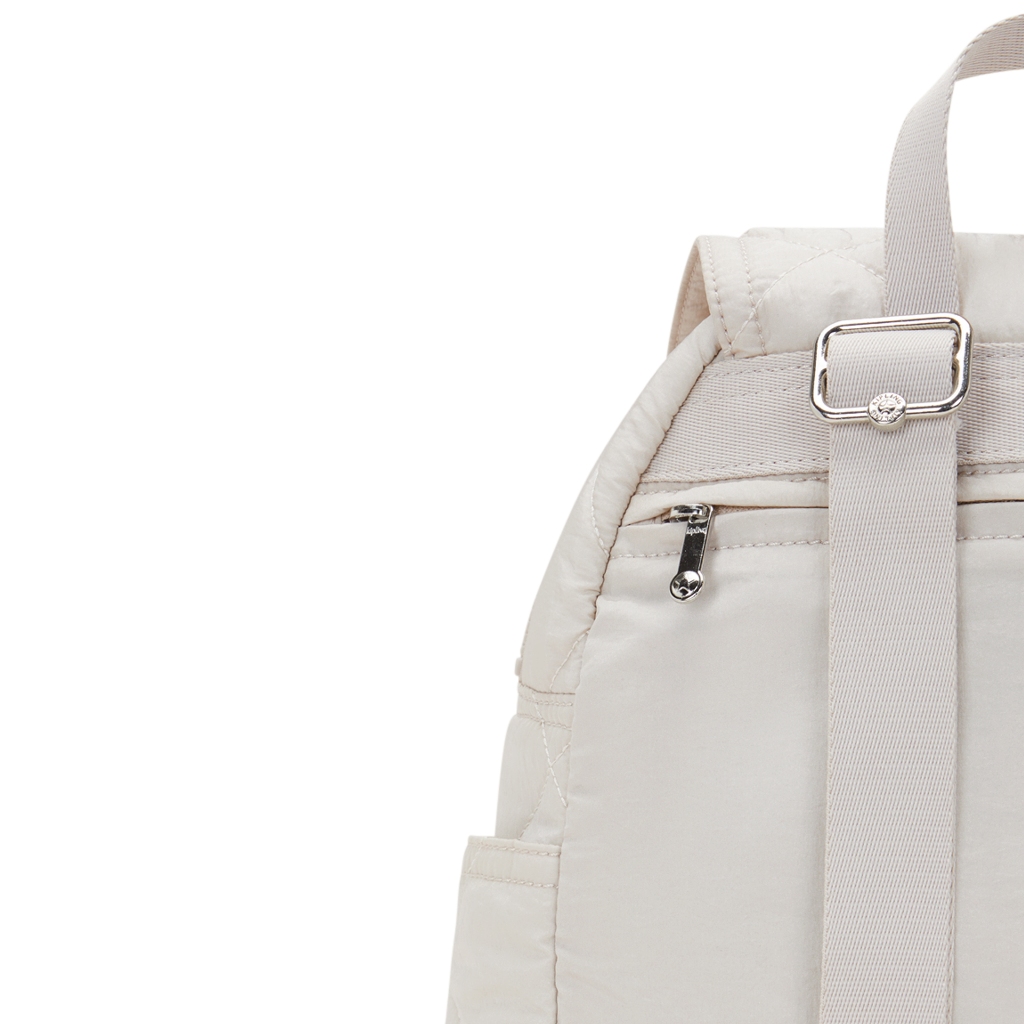 กระเป๋า KIPLING รุ่น CITY PACK S สี AIRY BEIGE QL