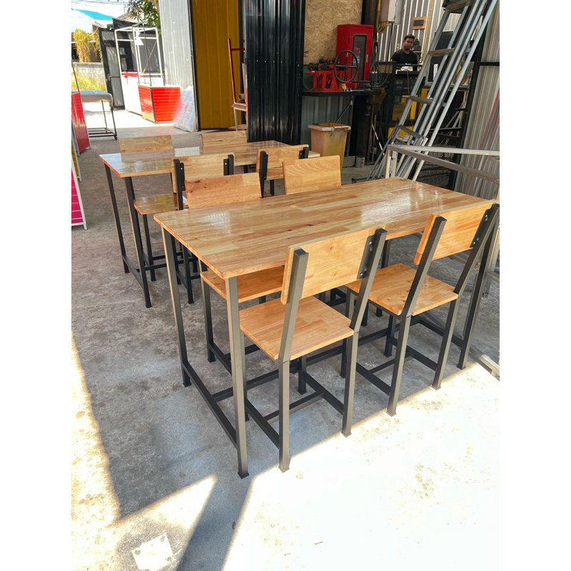 ชุดโต๊ะเก้าอี้ร้านอาหาร