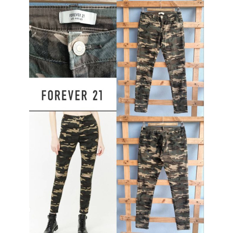 กางเกงยีนส์หญิง เอว 28 นิ้ว Forever 21 ลายทหาร ขาเดฟ มือ 2 W44