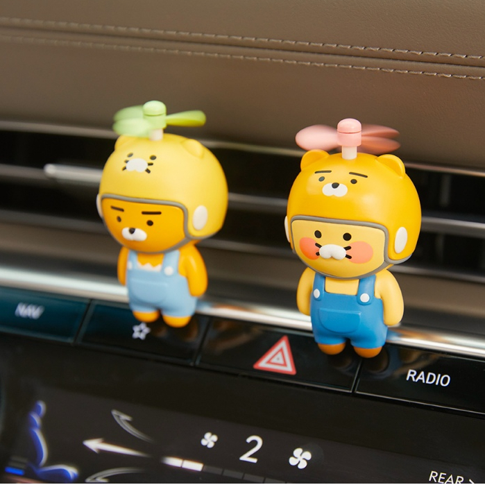 🚗💨 พร้อมส่ง KAKAO FRIENDS  Fly Go Go Sing Car Air Freshener Choonsik / Ryan น้ำหอมปรับอากาศติดรถยนต์