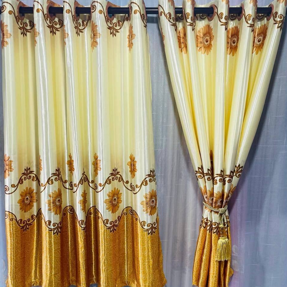 ผ้าม่านสำเร็จรูปลายดอกไม้ สีสดใส เขาไทรัม จากโพลีเอสเตอร์ วัสดุโพลีเอสเตอร์ทนทาน ไม่ารย์ดจางง่าย