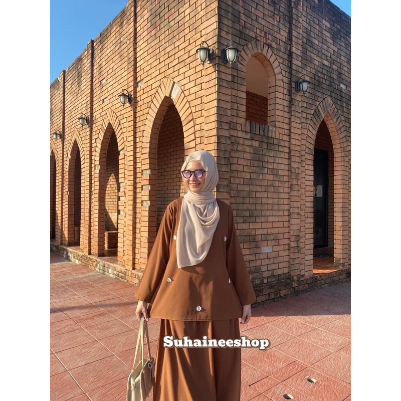 มินิกูรง ปักดอกเดซี่ ผ้าไหมอิตาลีเกรดเอ กระโปรงทรงเอ