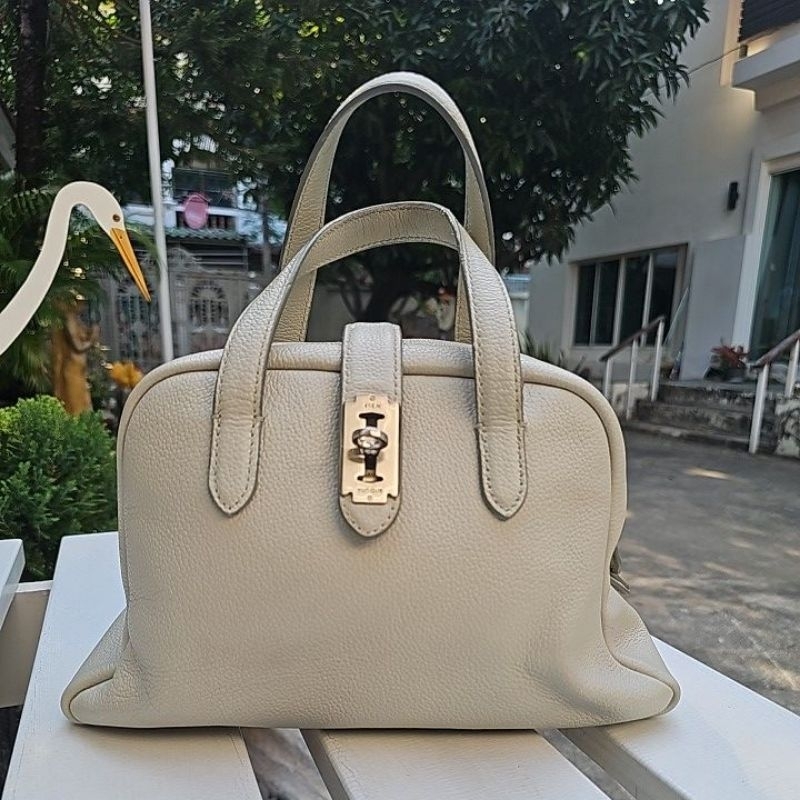 กระเป๋าหนัง Vunque สวยมาก