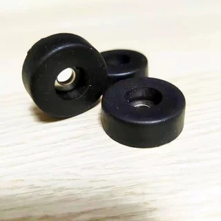 ยางรองตู้ลำโพง 30x10mm (แพ็คจำนวน 4-8 ตัว) ขนาด 30x10mm ยางรองขาโต๊ะ วัสดุยางแข็งพร้อมแหวนเหล็ก แข็งแรงได้มาตรฐาน