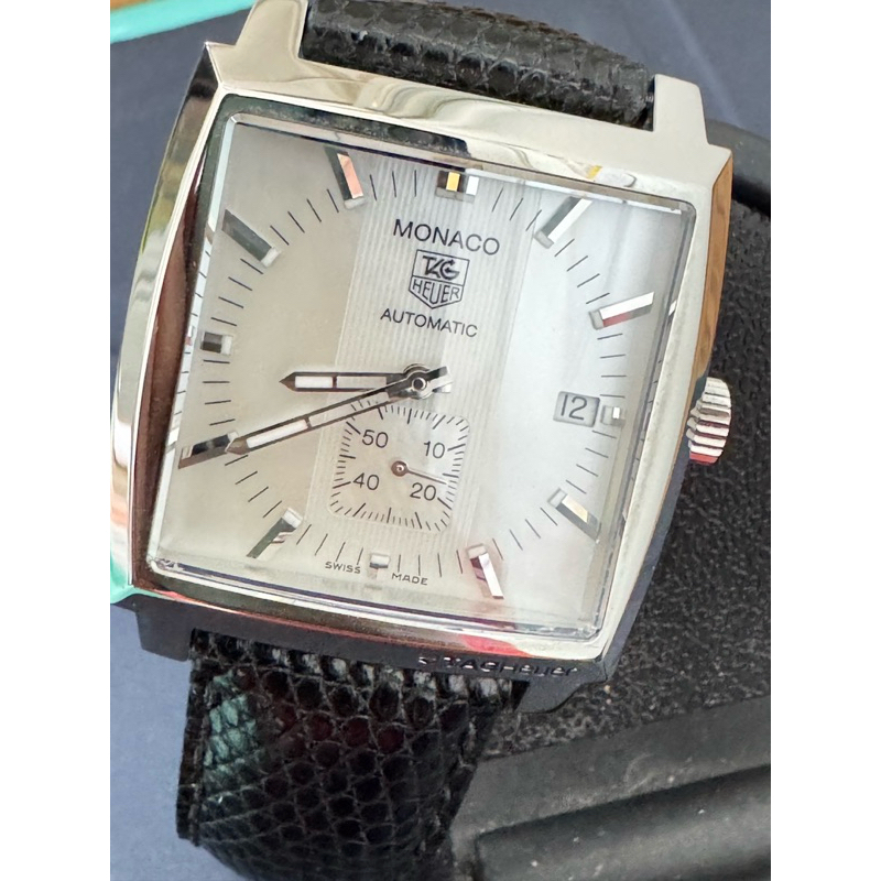 นาฬิกา TAG Heuer Monaco CAW2111P.FC6356 หน้าปัดสีน้ำเงิน สายหนังดำ