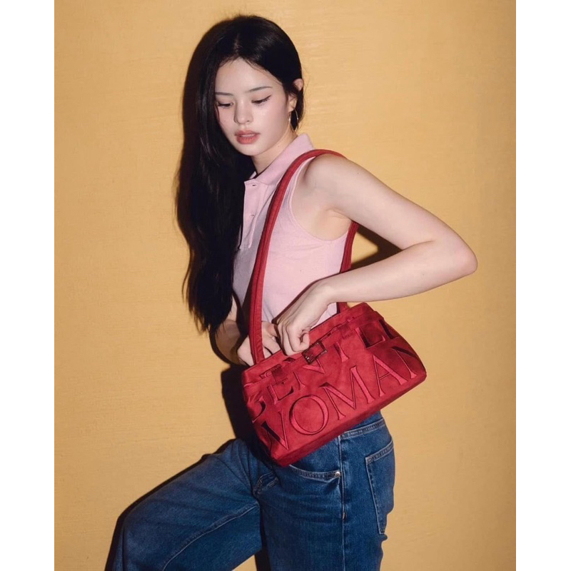 [พร้อมส่ง!!] ใช้โค้ดลด 20-30% 𝐆𝐞𝐧𝐭𝐥𝐞𝐰𝐨𝐦𝐚𝐧 🧸🤎🩶❤️- 𝐒𝐔𝐄𝐃𝐄 𝐁𝐀𝐋𝐋𝐄𝐑𝐈𝐍𝐀 𝐁𝐀𝐆 รุ่นฮิตปี 2025
