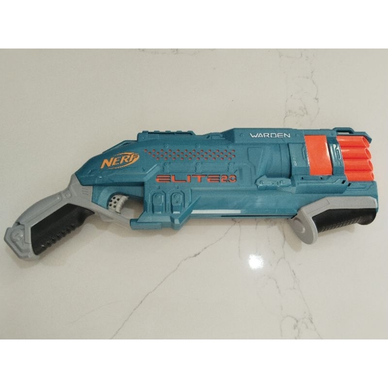 Nerf Elite 2.0 Warden มือ 2