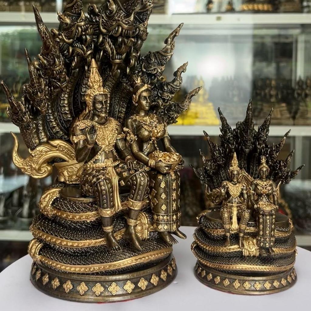 พ่อปู่แม่ย่า  พญานาค9เศียร มวลสารแร่เหล็กน้ำพี้ พิเศษรุ่นหน้าตัก5นิ้ว(องค์ใหญ่)แถมฟรีฐานรองพระ พระพุทธรูป