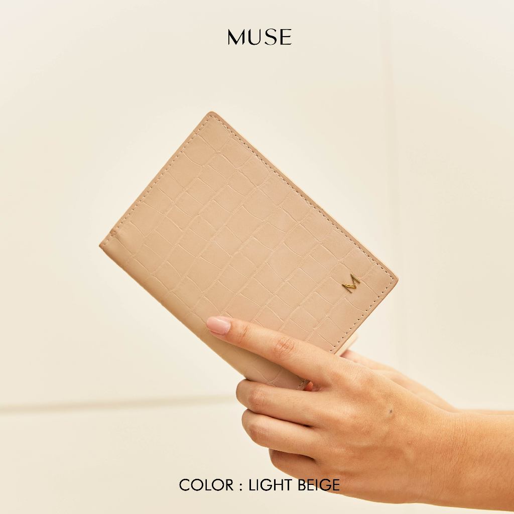 MUSE - Passport Holder