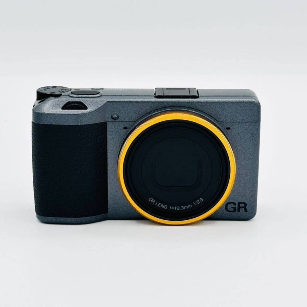 Ricoh GR III Street Edition Special Limited Kit (สินค้าพร้อมส่งมือสอง)คุณภาพของภาพสูง กล้องดิจิตอลคอ