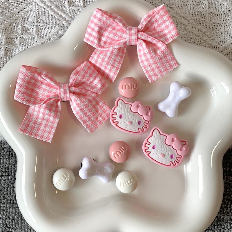 GFShop ใหม่ล่าสุด การ์ตูนติดรองเท้าแฟชั่น แมทช์กับรองเท้าคู่ใจ ติดแล้วสวยงาม น่ารัก ทนทาน มีให้เลือกหลายลวดลาย ซื้อเลย โ