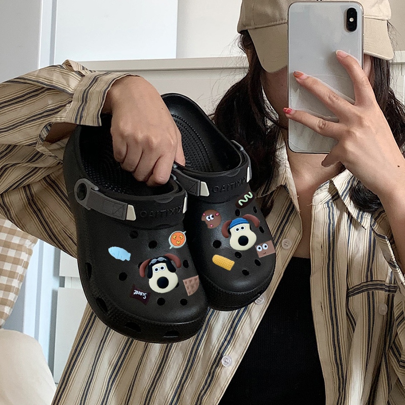 ขายดี  รองเท้าหัวโตแฟชั่นงานเข้าใหม่ ทรงสวย ใส่สบาย มีหลากหลายสี ราคาดี ได้พร้อมเซ็ทตัวติด ซื้อเลย เข้าแล้วหมดไวมากกก