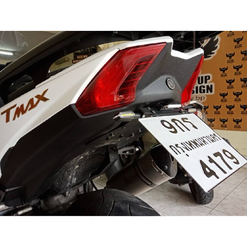 ท้ายสั้นพับได้แม่เหล็ก ของแท้ตรานกฮูก ตรงรุ่น TMAX 530 พร้อม หูไฟเลี้ยว และไฟเลี้ยว