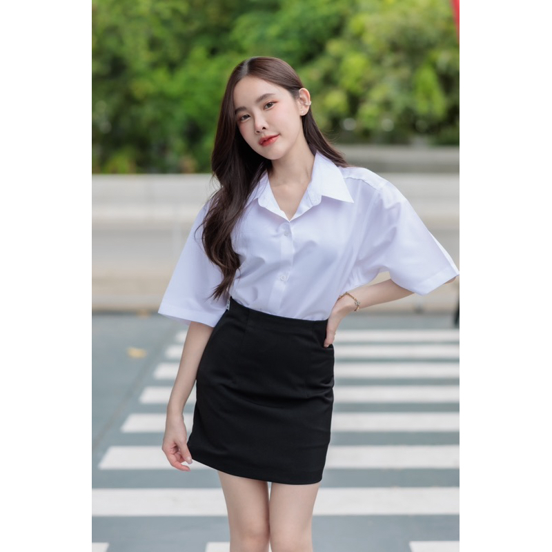 เสื้อนักศึกษาทรงบอย ทรงตรงไม่เข้ารูป oversized ราคา ถูกที่สุด ดีลบีเคเค แกลเลอรีภาพที่ 3