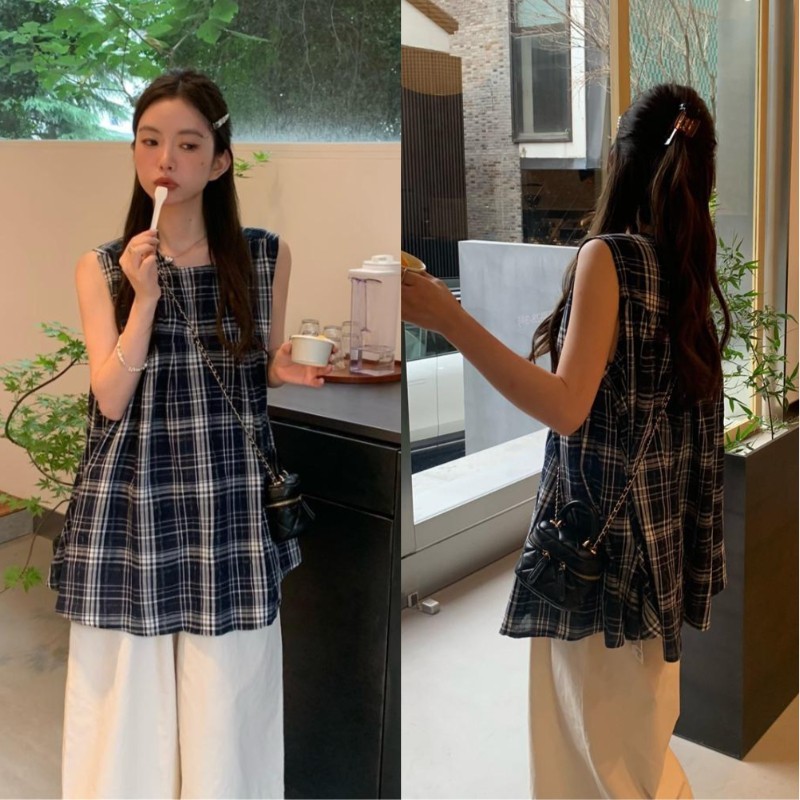 เสื้อลายสก็อต สวมใส่สบาย  ติดกระดุมด้านหลังคอ กลางลำตัวจับจีบระบายชาย ทรงปล่อย เสื้อครอป #6613
