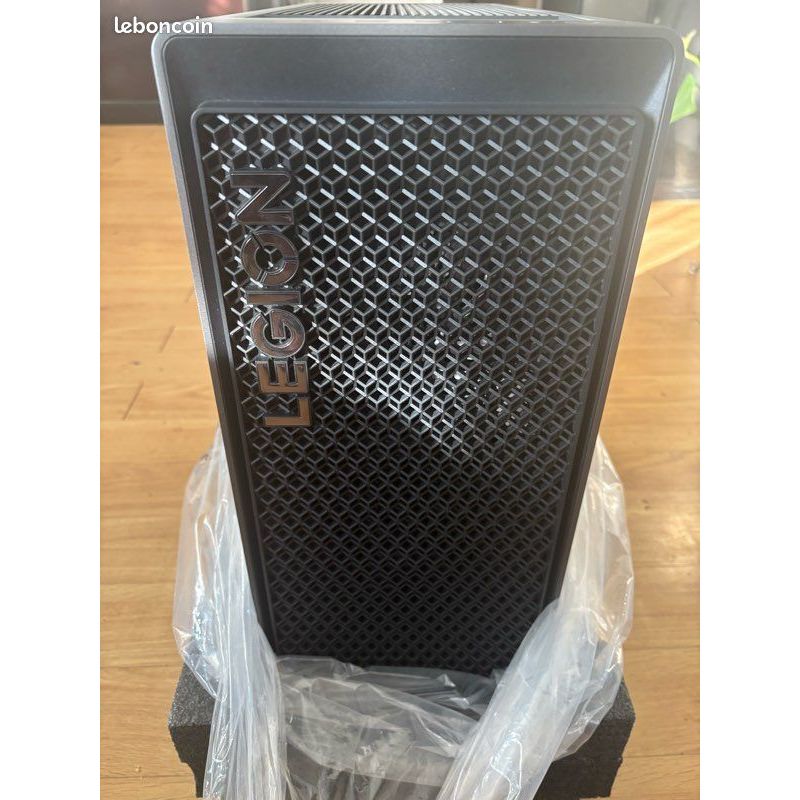 Legion Tower 7i Gen10 Gaming Desktop Ultra 7 265kf 4.6GHz เดสก์ท็อปสำหรับเล่นเกม