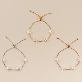 Petite Triple Coral Bracelet กำไลข้อมือรูปไข่มุกดาว
