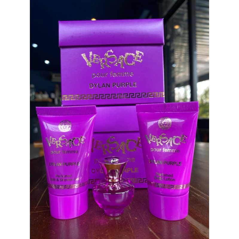 Versace ชุดเซ็ตผลิตภัณฑ์  Dylan Purple Gift Set