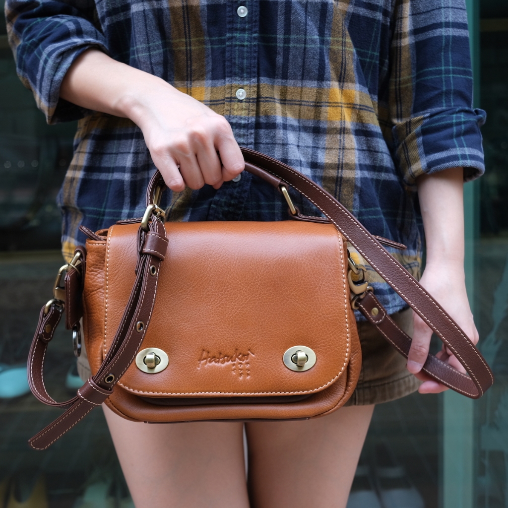 🌟รุ่น Signature ของ Hatsukoi🌟กระเป๋าสะพายหนังแท้รุ่น Wata-ame Sp. (Hatsukoi Leather Bag)