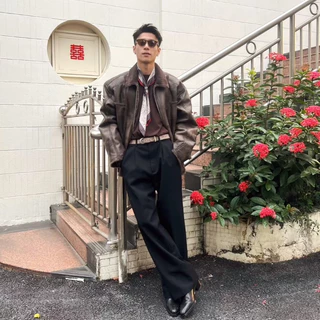 Vintage Charm Scarf ผ้าผูกผมสี่เหลี่ยมจตุรัสลายวินเทจคลาสสิค ผ้าพันคอทูโทนสำหรับผู้ชาย 🇹🇭พร้อมส่งจากกทม. ขนาด70cm*70cm