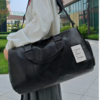 กระเป๋าเดินทางขนาดไซส์กลางเหมาะสำหรับเดินทางระยะสั้น  มี 3 ส…