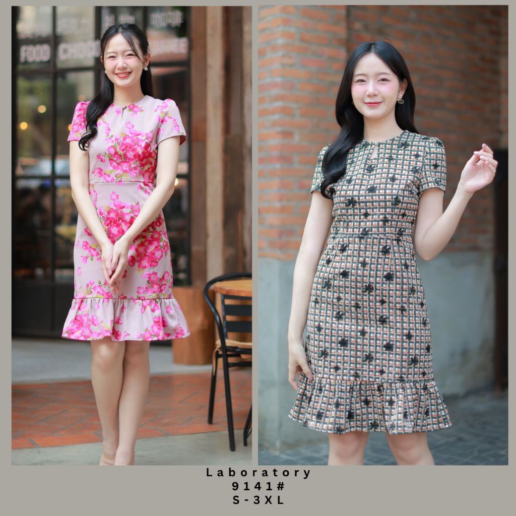 Laboratory 9141# เดรสผ้าพิมพ์ลายอัดผ้ากาว คอกลมติดกระดุม แต่งชายระบาย S-2XL