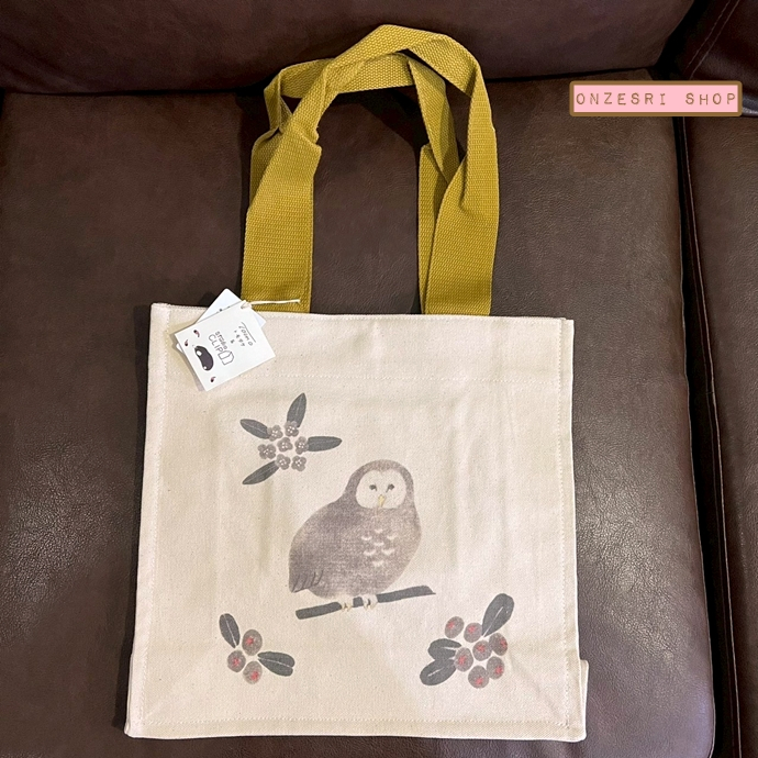 กระเป๋า Studio Clip Tote Bag ลาย Owl ผลงานจากคุณ Tomotake ศิลปินญี่ปุ่น ขนาด 31.5 x 33.5 x 12 ซม. หู
