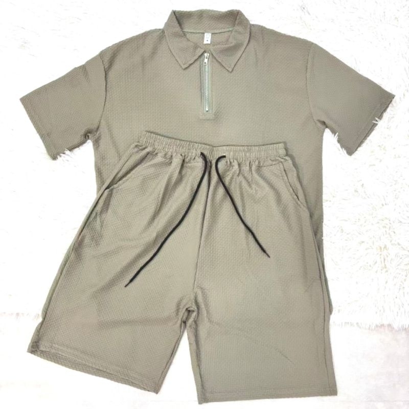 เสื้อทีเชิร์ต (เสื้อ+กางเกงขาสั้น) ยืดคอปก+ซิป ผู้ชาย สไตค์ เกาหลี เนื้อผ้าเย็นสบาย