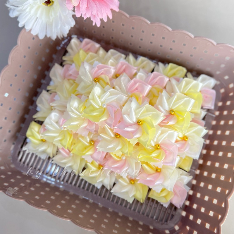 เหรียญโปรยทาน ดอกลิลลี่ ตัวเปล่า 100 ชิ้น