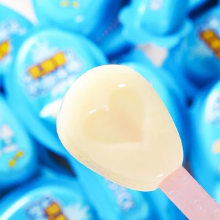 ขนมชีสสติ๊กรสนมและสตรอเบอร์รี่ 1 ห่อ 5 ชิ้น