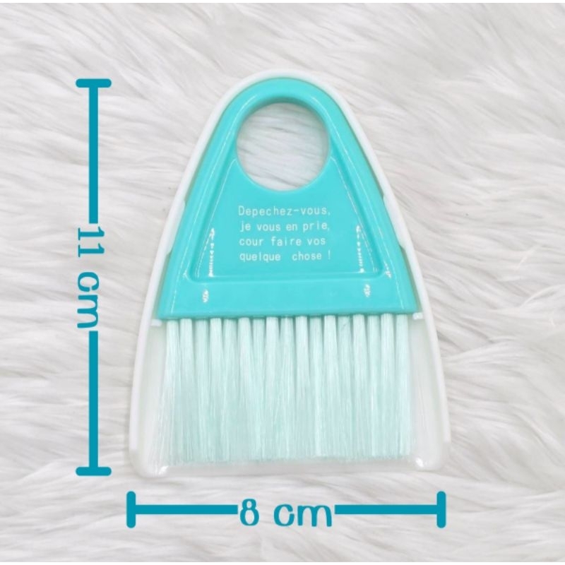 พร้อมส่งในไทย ขายถูก เเปรง เเปรงทำความสะอาด ปัดฝุ่น อเนกประสงค์ มีเเม่เหล็กติดกับพนัง น้ำหนักเบา พกง่าย จับสบาย ราคา ถูกที่สุด ดีลบีเคเค แกลเลอรีภาพที่ 2