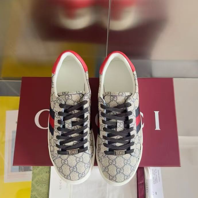 GUCCI Ace รองเท้าผ้าใบลำลอง รองเท้าสีขาวขนาดเล็ก 1641