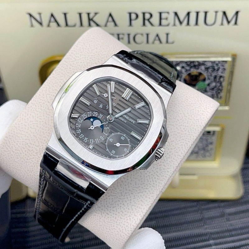 Patek Philippe 5712G