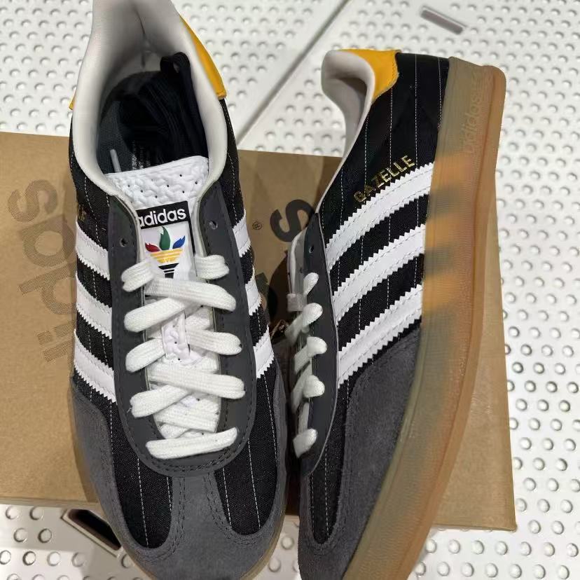 🔥ขายร้อน🔥 รองเท้าผ้าใบ Adidas Originals Gazelle  รองเท้าลำลองใส่สบายแบบยูนิเซ็กส์