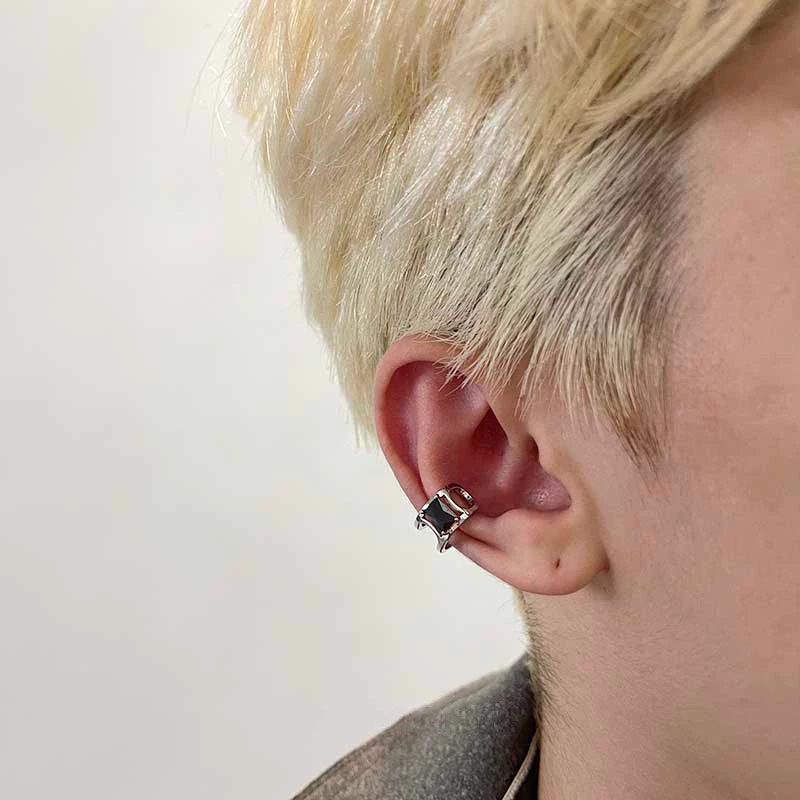 คลิปหูกระดูกเพชร 1 ชิ้น คลิปหู Unisex ไม่มีการเจาะ คลิปต่างหูส่วนบุคคลหรูหราแสง