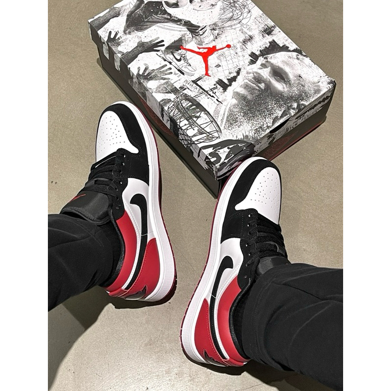 (พร้อมส่ง) Jordan 1 Low SE Black Toe 2025 ของแท้ 100%