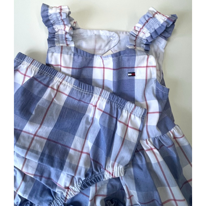 ลดราคาTOMMY ชุดเด็กผู้หญิงแบรนด์ลายสก็อตสีฟ้าsize SIZE 0-3/3-6/6-9 งดคืน/เปลื่ยน