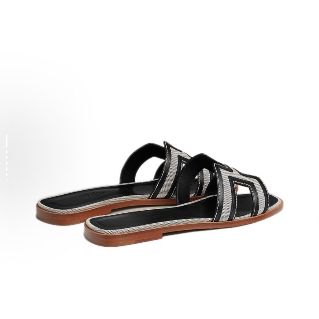 ✨ขายจำกัดเวลา 💋 HERMES sandals H221106Z 79/H221106Z 01 ของแท้ แฟชั่น ความสง่างาม รองเท้าแตะ